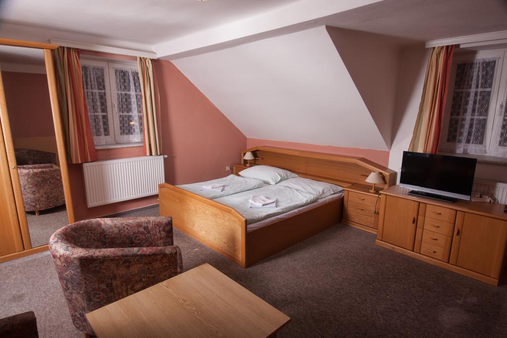 Hotel Haltrava Klenci pod Cerchovem Habitación foto