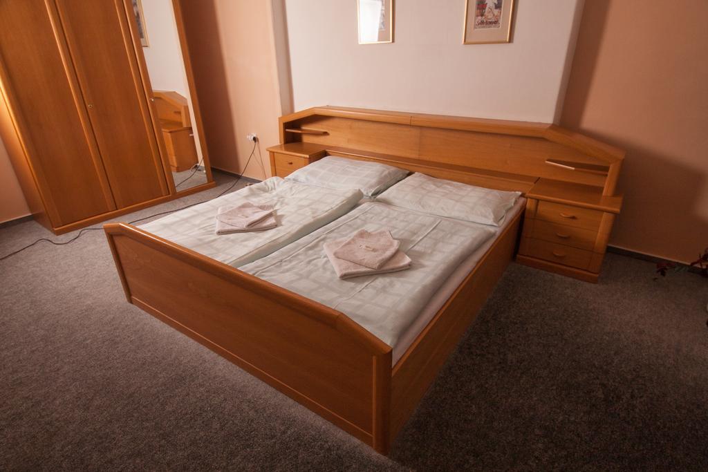 Hotel Haltrava Klenci pod Cerchovem Habitación foto
