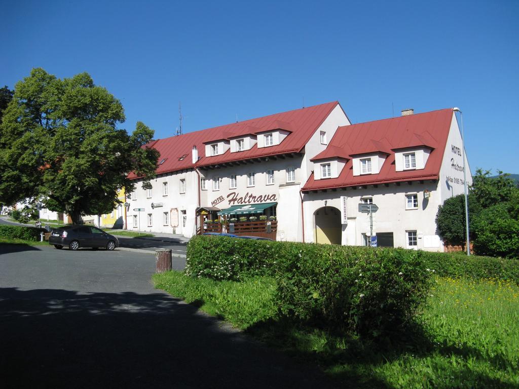 Hotel Haltrava Klenci pod Cerchovem Exterior foto